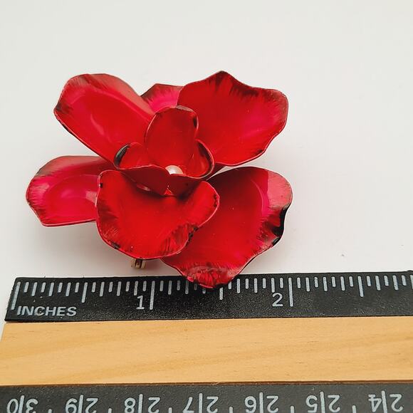 Vintage 1960s Red Enamel Metal Flower 2 1/4 Inches Brooch - Picture 8 of 8